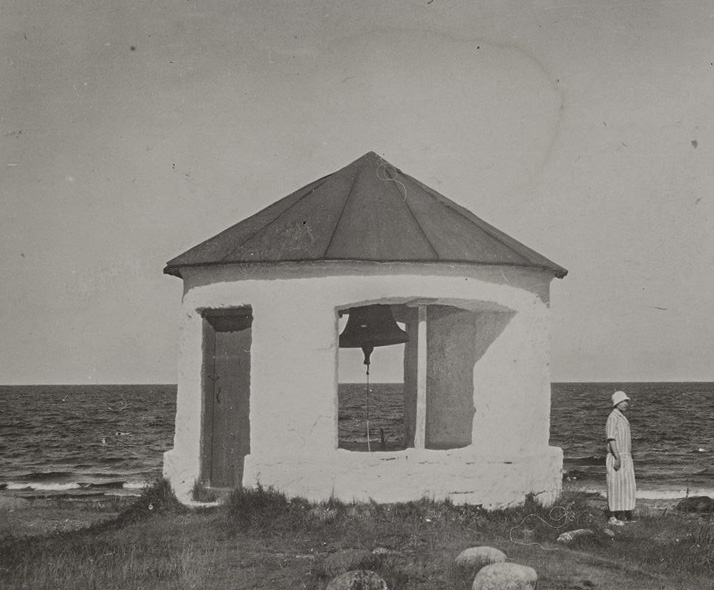 Башня с колоколом, 1920-1930 годы